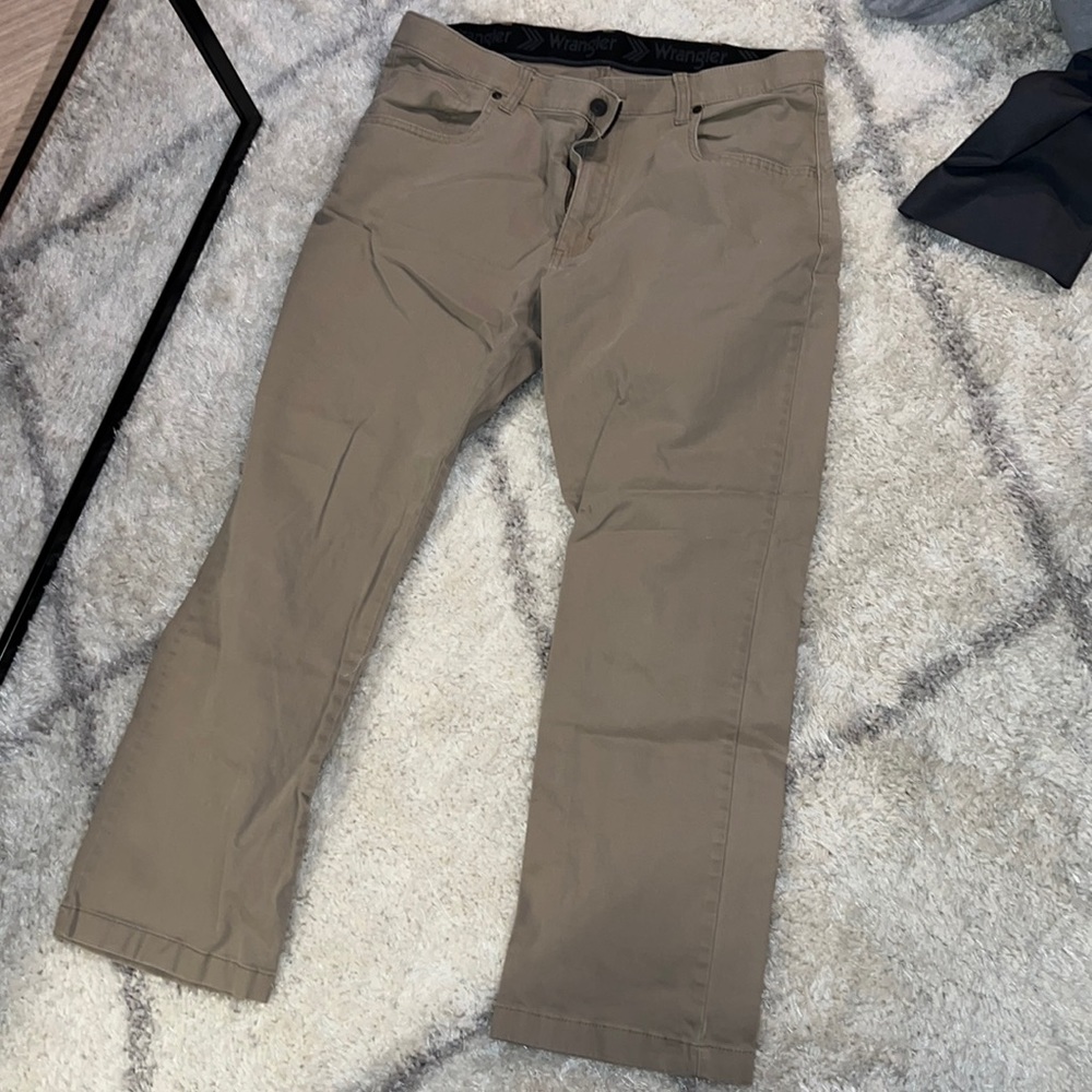 Men’s Brown Wrangler Cargo Pant